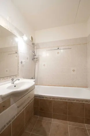 Pronájem bytu 3+1, Praha - Háje, Hekrova, 73 m2