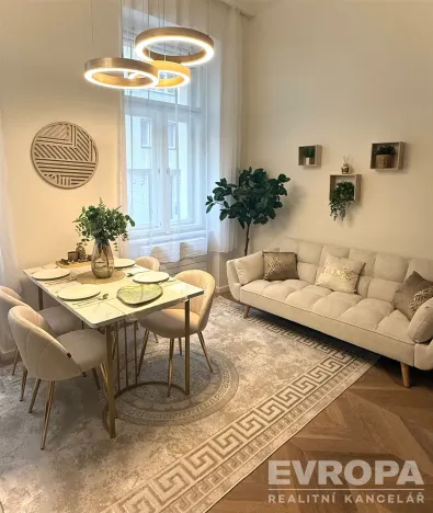 Pronájem bytu 2+kk, Praha - Vinohrady, U Zvonařky, 38 m2