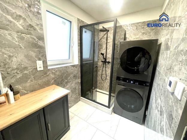 Prodej rodinného domu, Mnichov, 127 m2