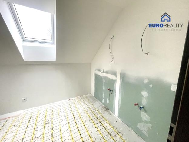 Prodej rodinného domu, Mnichov, 127 m2