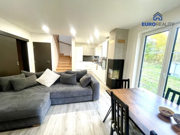 Prodej rodinného domu, Mnichov, 144 m2