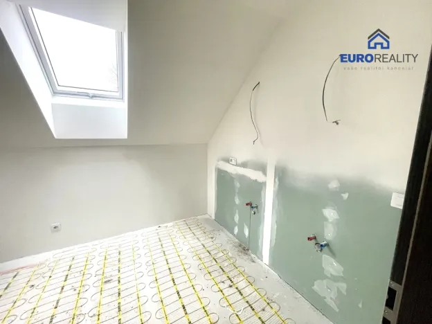 Prodej rodinného domu, Mnichov, 144 m2