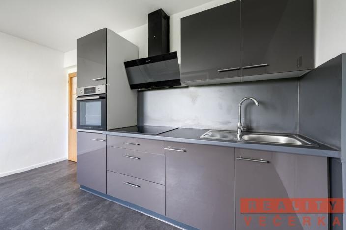 Pronájem kanceláře, Cheznovice, 220 m2