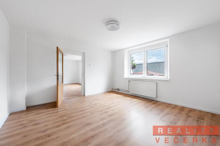 Pronájem kanceláře, Cheznovice, 220 m2
