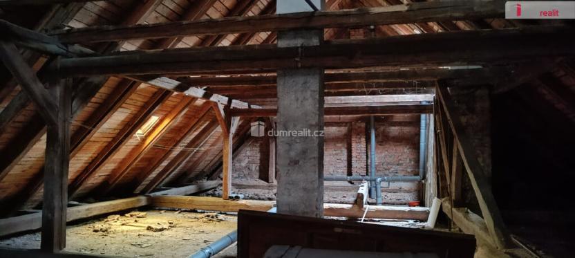 Prodej atypického bytu, Doksy, Komenského, 160 m2