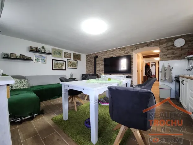 Prodej rodinného domu, Vinary - Smidarská Lhota, 160 m2