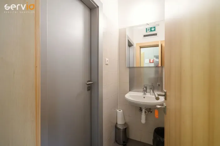 Pronájem kanceláře, Brno, Kobližná, 395 m2