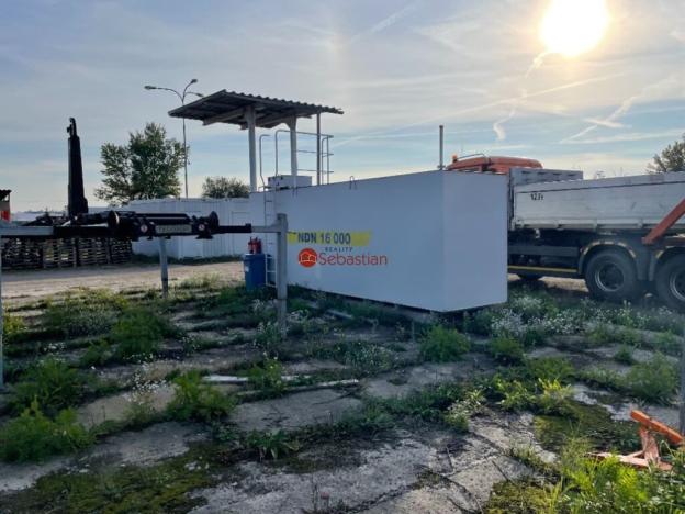 Pronájem komerční nemovitosti, Hradec Králové - Třebeš, V Mlejnku, 200 m2