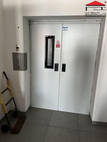 Pronájem obchodního prostoru, Frýdek-Místek, Pionýrů, 2690 m2