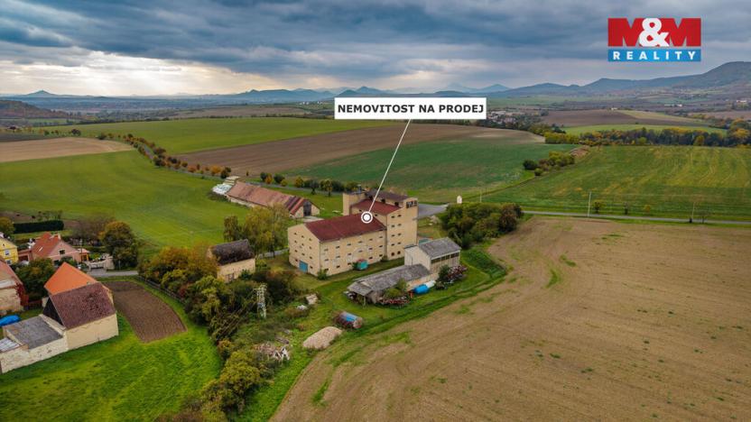 Prodej zemědělského objektu, Křešice - Sedlec, 2000 m2