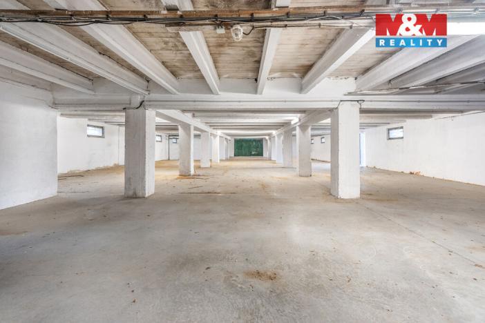 Prodej zemědělského objektu, Křešice - Sedlec, 2000 m2