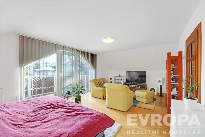 Prodej rodinného domu, Nymburk, Pístecká, 350 m2