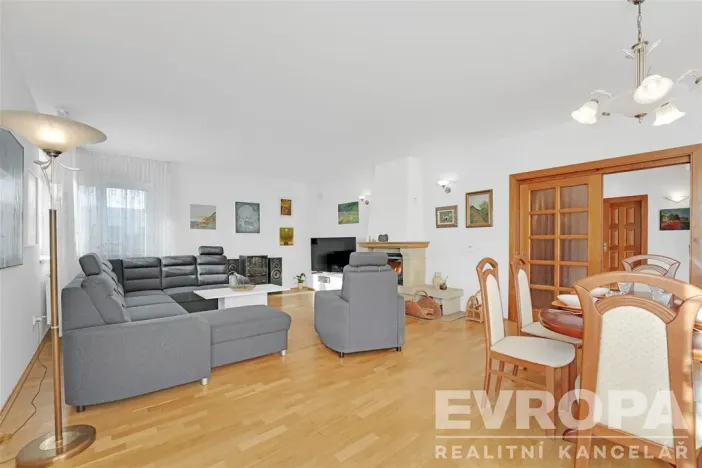 Prodej rodinného domu, Nymburk, Pístecká, 350 m2