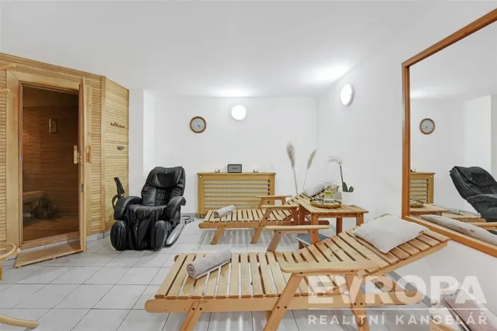 Prodej rodinného domu, Nymburk, Pístecká, 350 m2