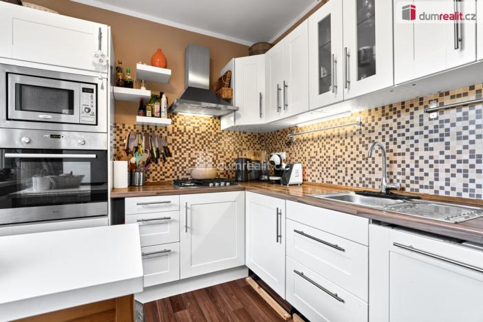 Prodej bytu 3+1, Ostrov, Lidická, 75 m2