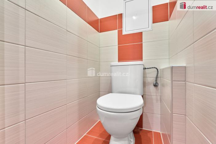 Prodej bytu 3+1, Ostrov, Lidická, 75 m2