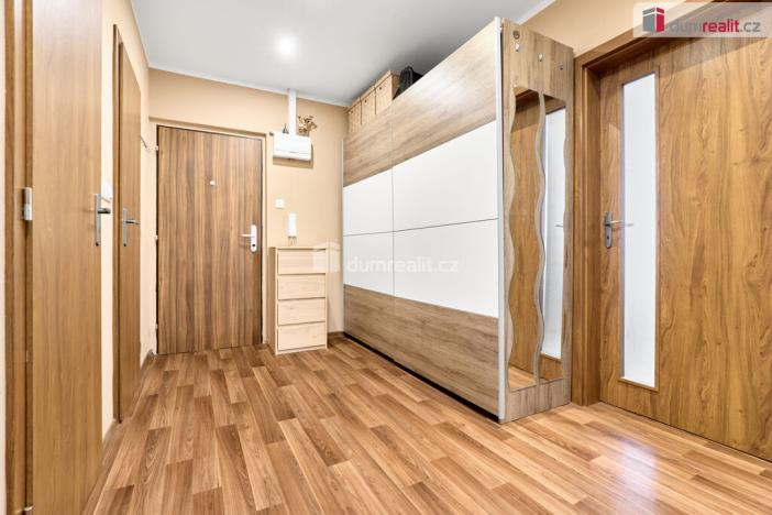 Prodej bytu 3+1, Ostrov, Lidická, 75 m2