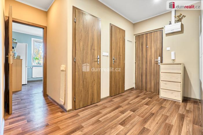 Prodej bytu 3+1, Ostrov, Lidická, 75 m2