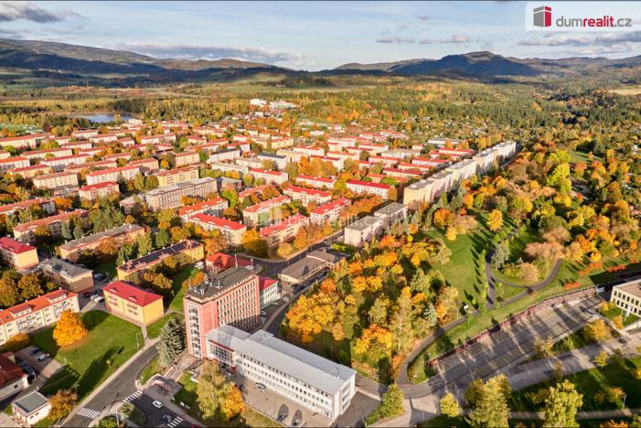 Prodej bytu 3+1, Ostrov, Lidická, 75 m2