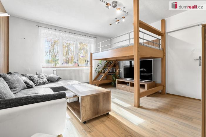 Prodej bytu 2+1, Lubenec, Karlovarská, 67 m2