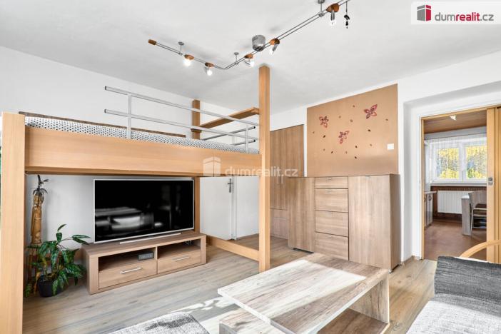 Prodej bytu 2+1, Lubenec, Karlovarská, 67 m2