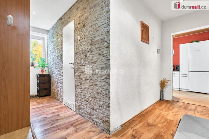 Prodej bytu 2+1, Lubenec, Karlovarská, 67 m2