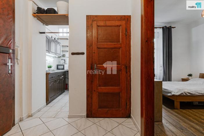 Prodej bytu 1+1, Praha - Nusle, 5. května, 37 m2