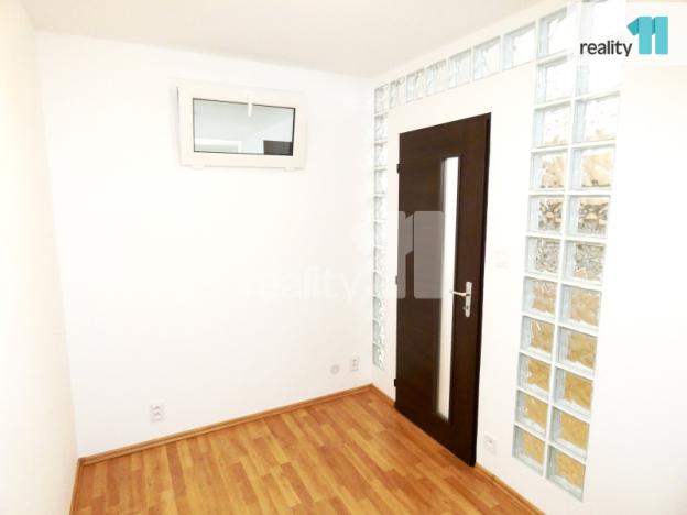 Pronájem bytu 3+kk, Praha - Karlín, Nekvasilova, 47 m2