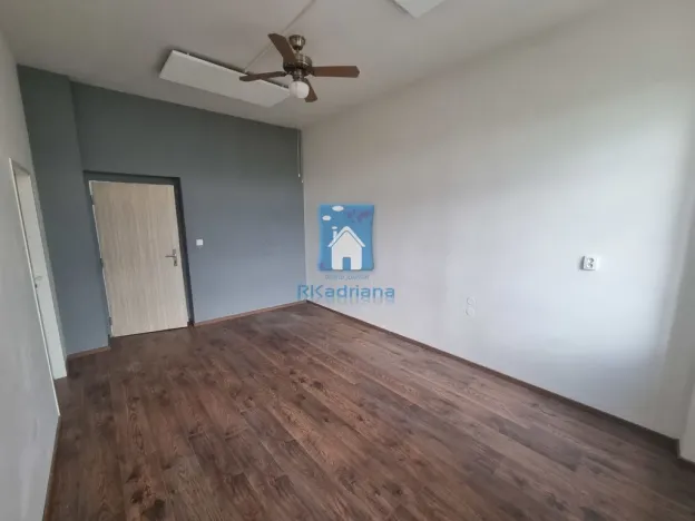 Pronájem kanceláře, Plzeň, sady 5. května, 18 m2