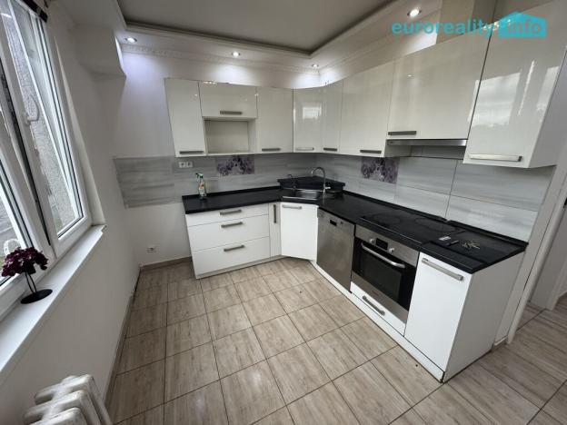 Pronájem bytu 3+1, Cheb, U Stadionu, 80 m2