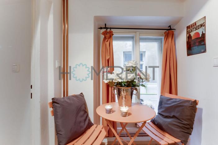 Pronájem bytu 1+1, Praha - Malá Strana, Malostranské náměstí, 31 m2