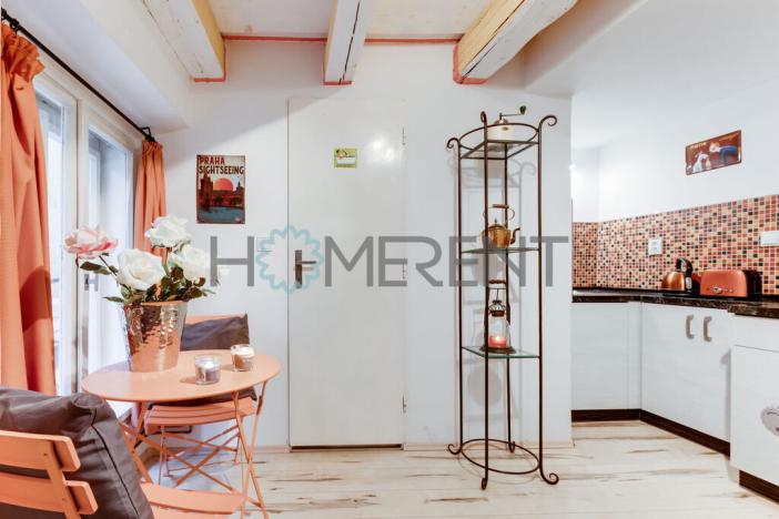 Pronájem bytu 1+1, Praha - Malá Strana, Malostranské náměstí, 31 m2