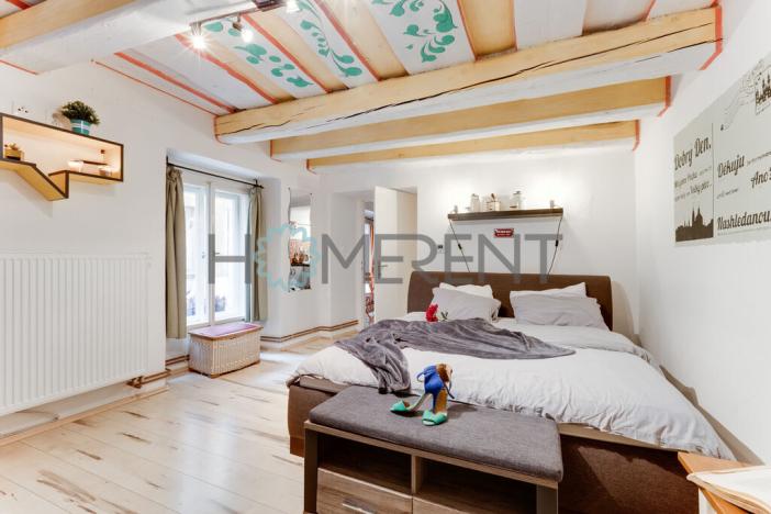 Pronájem bytu 1+1, Praha - Malá Strana, Malostranské náměstí, 31 m2