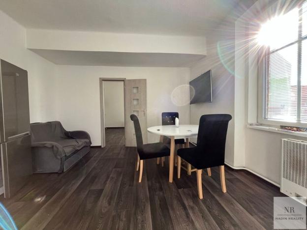 Pronájem bytu 1+1, Karlovy Vary, Chebská, 36 m2