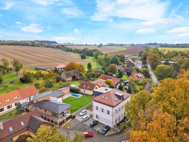 Prodej bytu 4+kk, Křížkový Újezdec - Čenětice, 158 m2