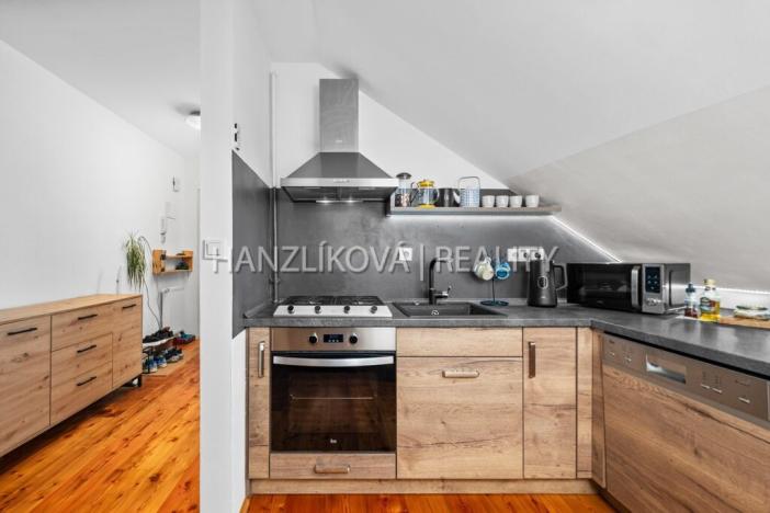 Prodej bytu 2+1, České Budějovice, Rudolfovská tř., 67 m2