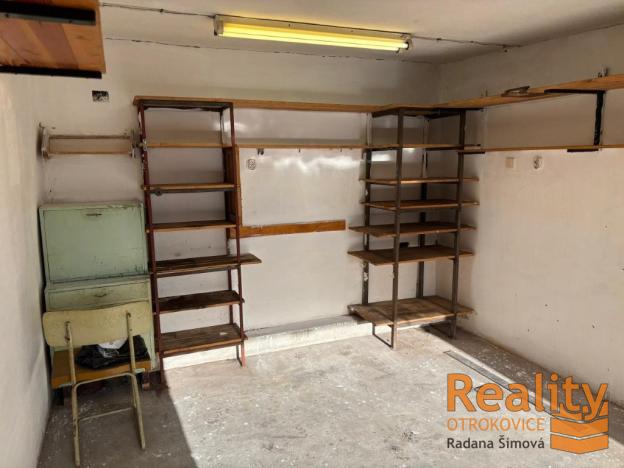 Pronájem garáže, Otrokovice, Smetanova, 17 m2