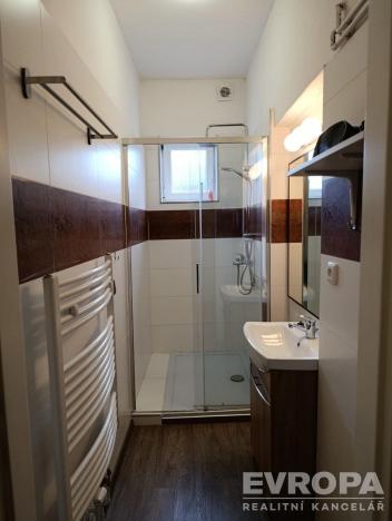 Prodej bytu 2+1, Nový Bor, Palackého náměstí, 66 m2