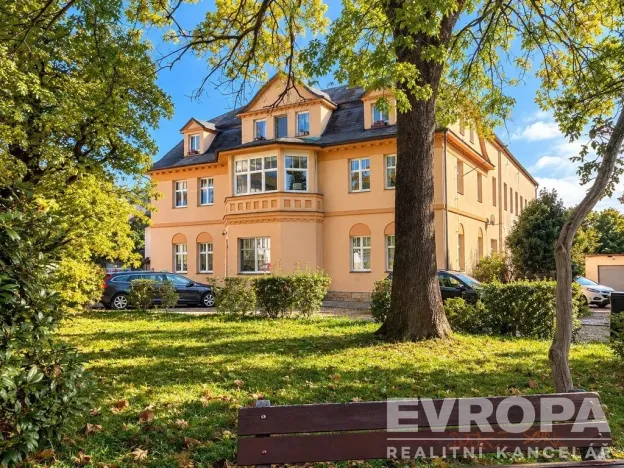 Prodej bytu 2+1, Nový Bor, Palackého náměstí, 66 m2