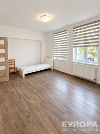 Prodej bytu 2+1, Nový Bor, Palackého náměstí, 66 m2