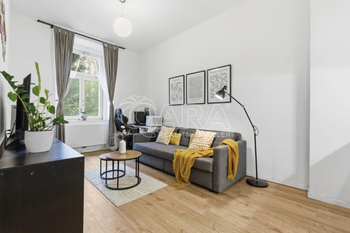 Prodej bytu 2+kk, Praha - Nusle, náměstí Generála Kutlvašra, 46 m2