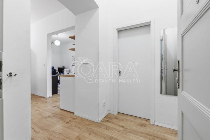 Prodej bytu 2+kk, Praha - Nusle, náměstí Generála Kutlvašra, 46 m2