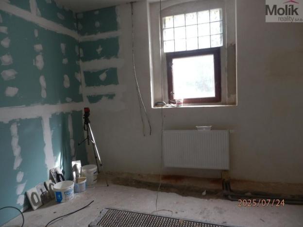 Prodej komerční nemovitosti, Vysoká Pec, 1300 m2