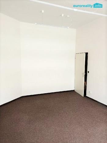 Pronájem kanceláře, Praha - Žižkov, Domažlická, 21 m2