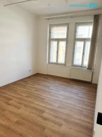 Pronájem kanceláře, Praha - Žižkov, Domažlická, 21 m2
