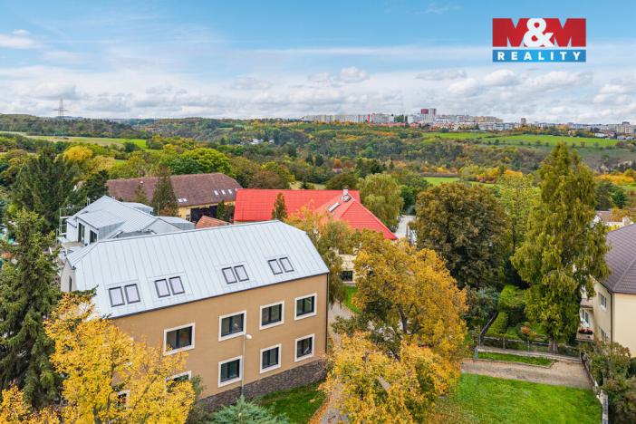 Prodej bytu 4+kk, Praha - Holyně, náměstí Pod lípou, 128 m2