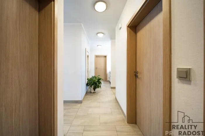 Prodej rodinného domu, Srubec, Slunečná, 230 m2