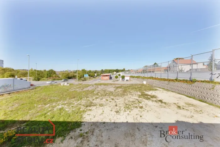 Pronájem komerčního pozemku, Mělník, 1708 m2