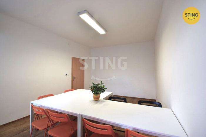 Pronájem kanceláře, Zlín, třída Tomáše Bati, 108 m2