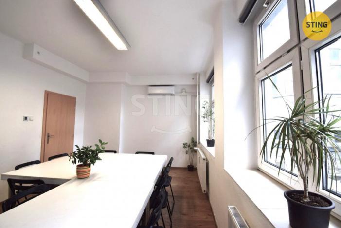 Pronájem kanceláře, Zlín, třída Tomáše Bati, 108 m2